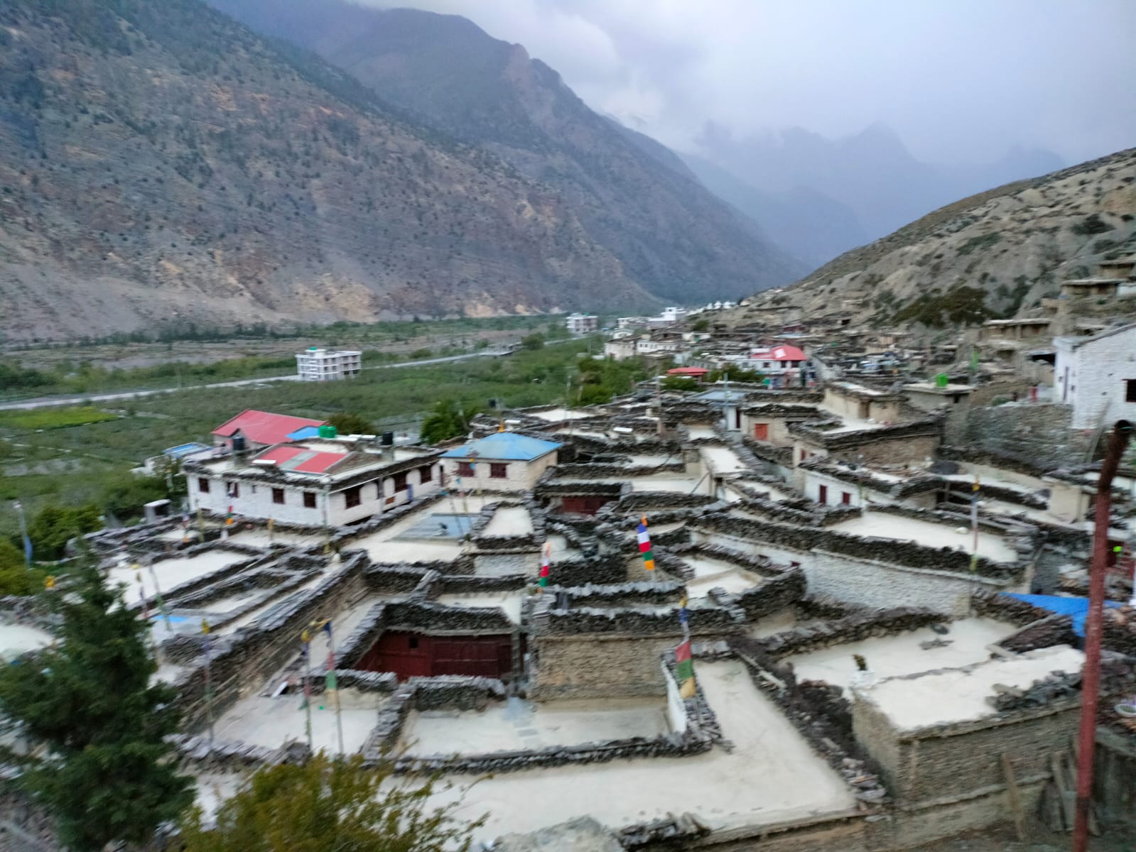 Annapurna Circuit & Tilicho Lake Trek trek photo 9