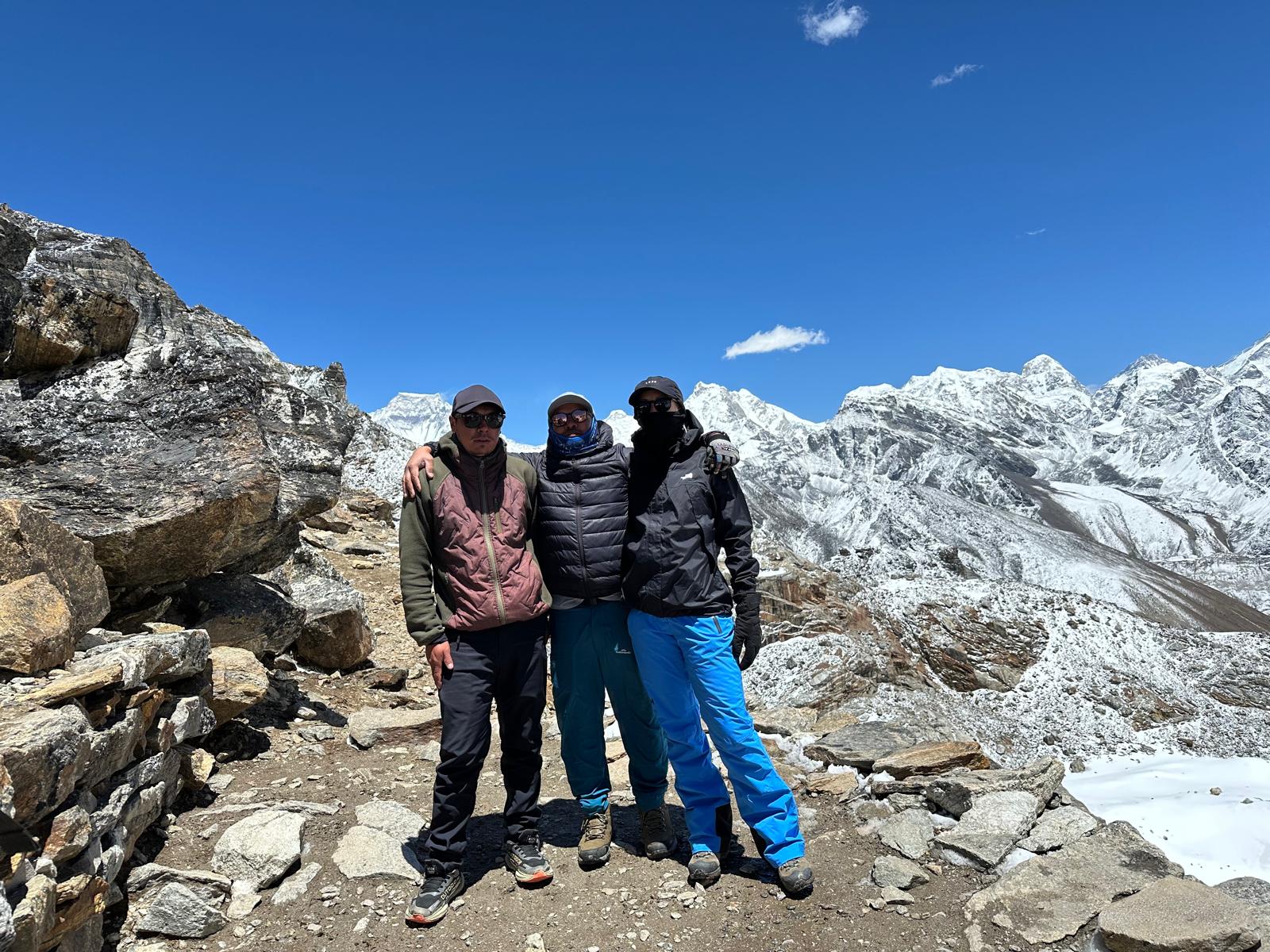 Renjo La Pass & Gokyo Trek trek photo 5