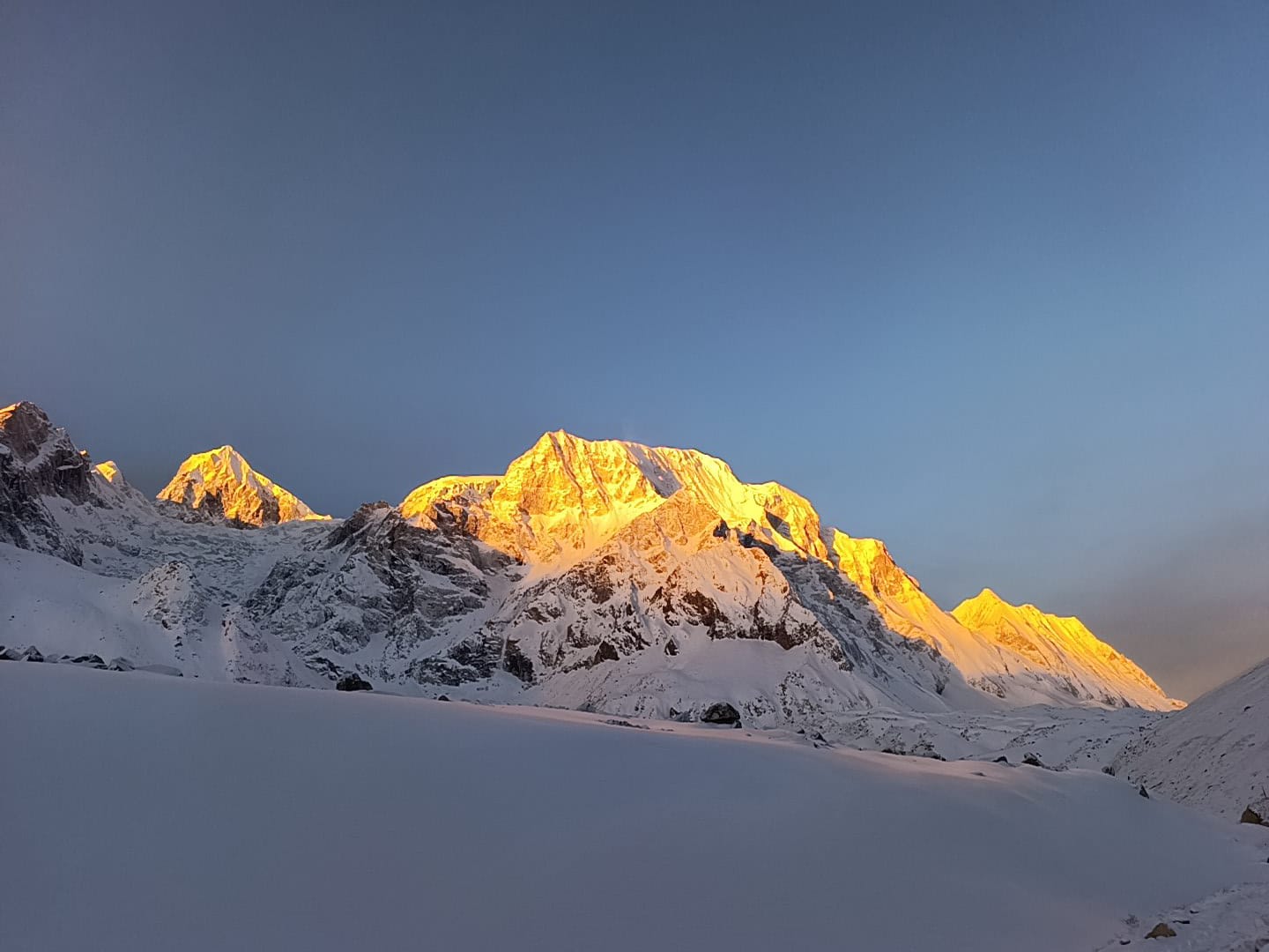 Manaslu Circuit Trek (16 days) trek photo 4